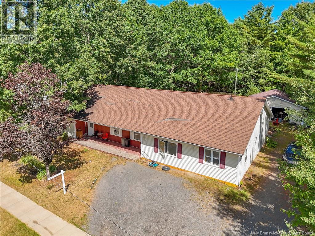 254 Macpherson Street, Fredericton, New Brunswick  E3A 4X6 - Photo 2 - NB124999