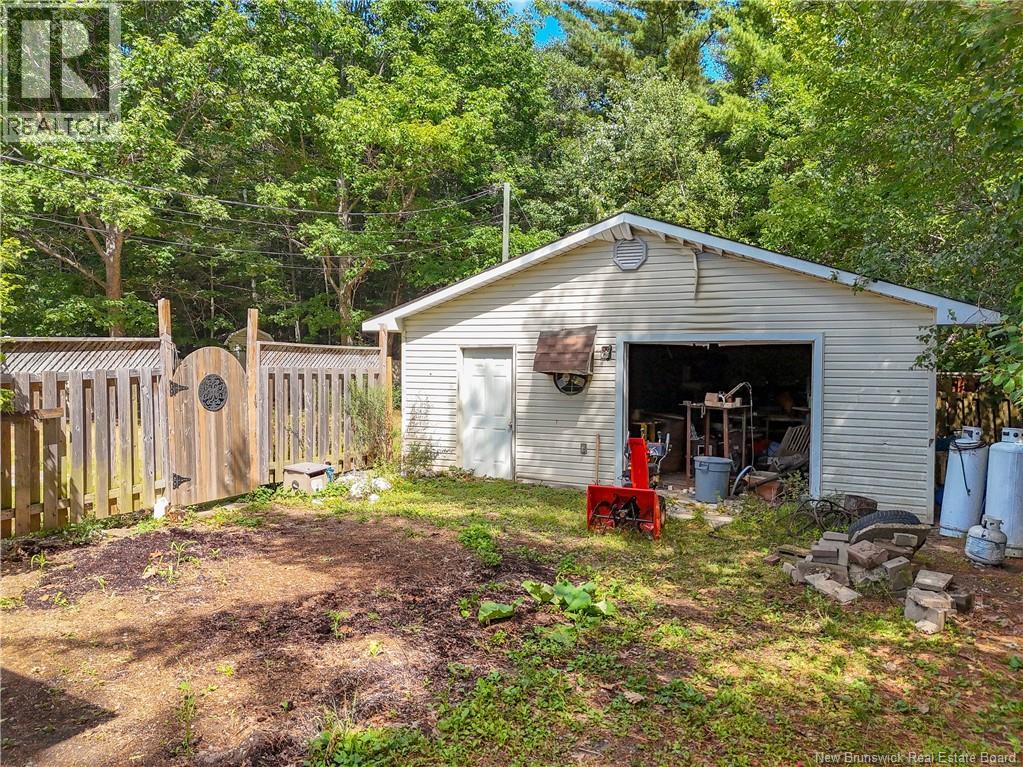 254 Macpherson Street, Fredericton, New Brunswick  E3A 4X6 - Photo 38 - NB124999