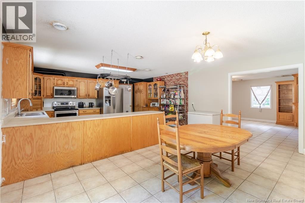 254 Macpherson Street, Fredericton, New Brunswick  E3A 4X6 - Photo 9 - NB124999