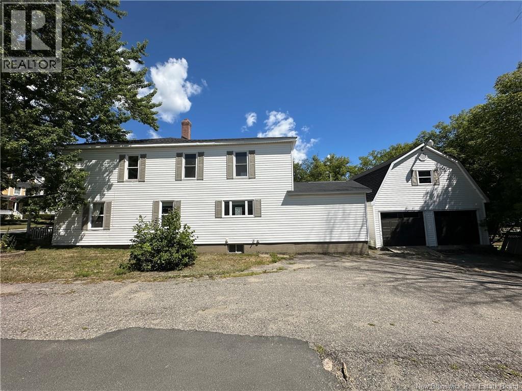 120 Pleasant Street, Miramichi, New Brunswick  E1V 1X7 - Photo 2 - NB124194