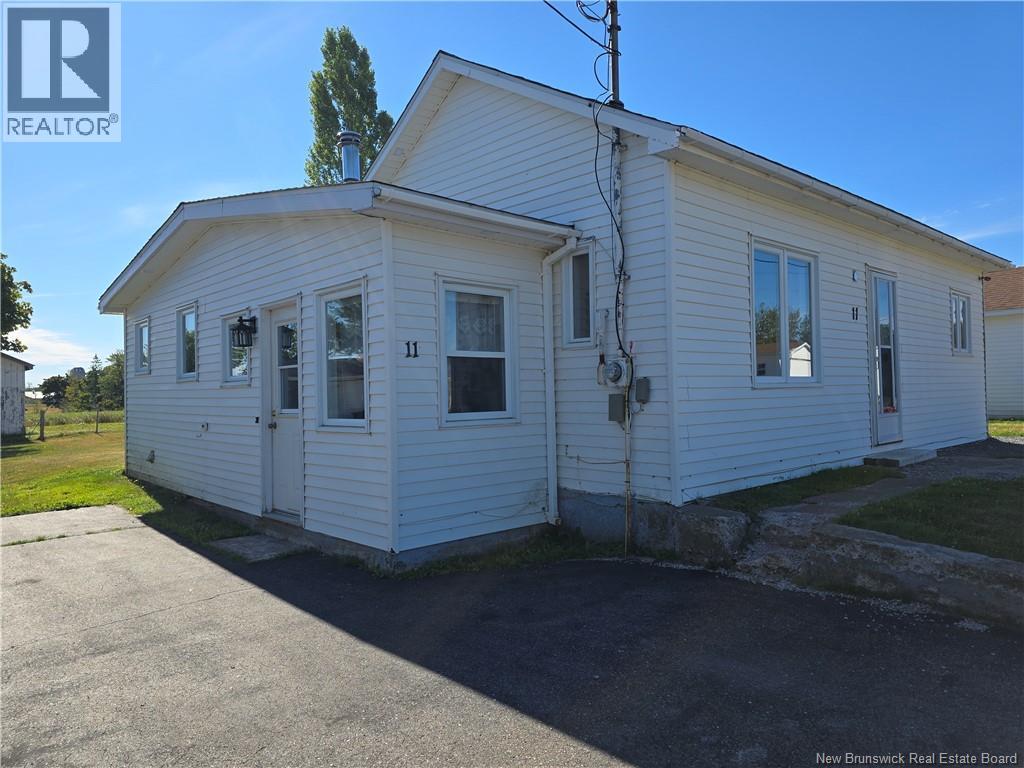 11 Veterans, Belledune, New Brunswick  E8G 2X3 - Photo 2 - NB125182