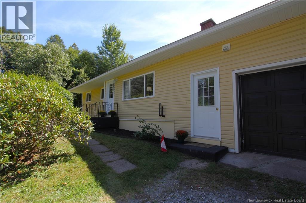 15 Hillcrest Drive, Rothesay, New Brunswick  E2E 5P7 - Photo 3 - NB125208