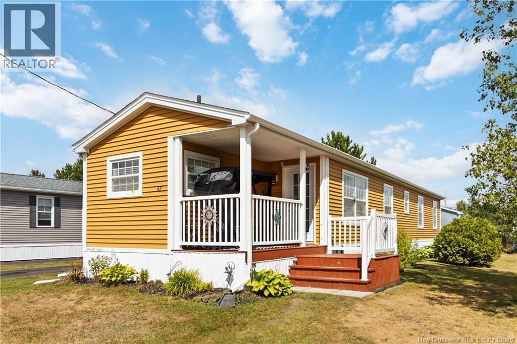42 André, Dieppe, New Brunswick
