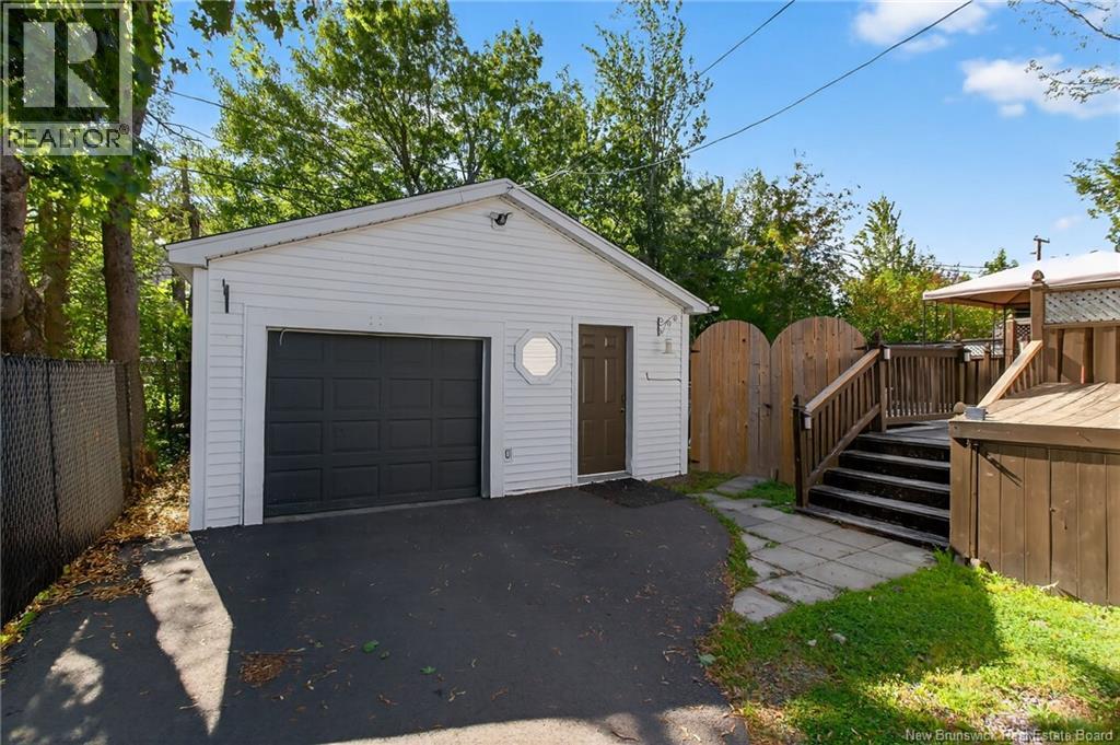 122 Jones Street, Moncton, New Brunswick  E1C 6J6 - Photo 3 - NB125259
