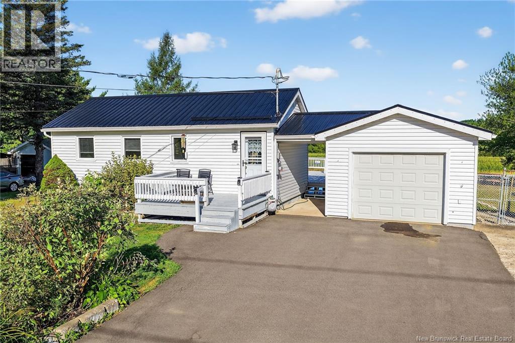 67 Renfrew Street, Petitcodiac, New Brunswick  E4Z 4S5 - Photo 2 - NB125263