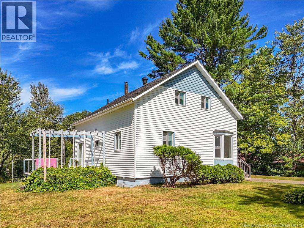9 Saunders Street, McAdam, New Brunswick