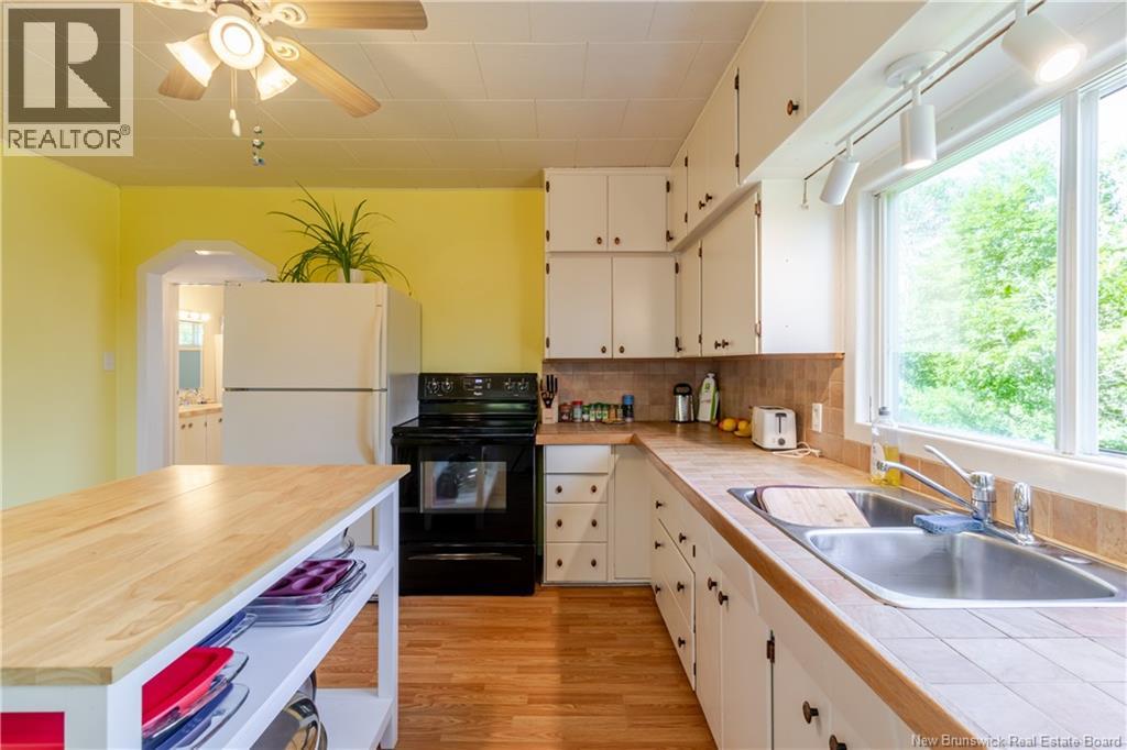 9 Saunders Street, Mcadam, New Brunswick  E6J 1K9 - Photo 11 - NB125234