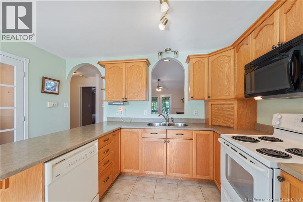247 Old Coach Road, Riverview, New Brunswick  E1B 5R7 - Photo 4 - NB125184