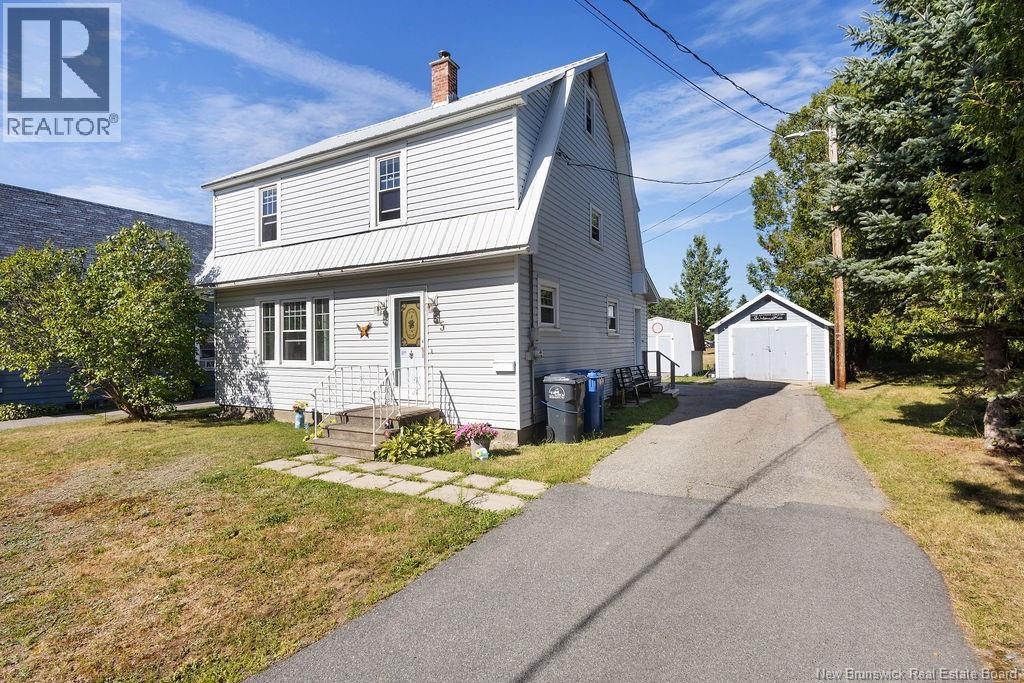 55 Queen Street, Miramichi, New Brunswick  E1N 2M7 - Photo 1 - NB125244