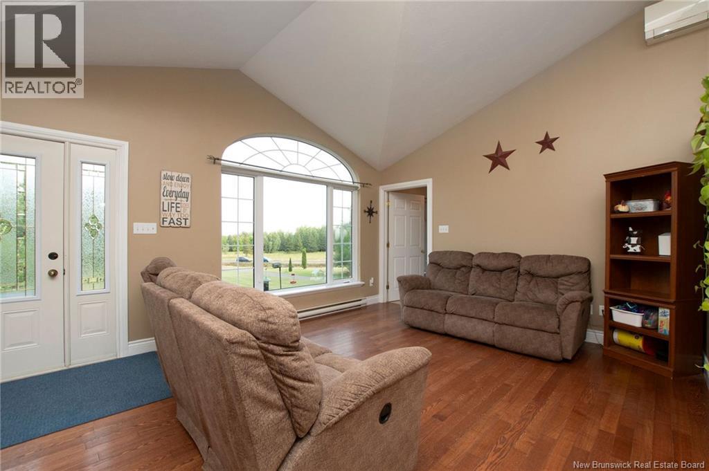 107 Bois Joli, Bouctouche, New Brunswick  E4S 2X3 - Photo 5 - NB125287