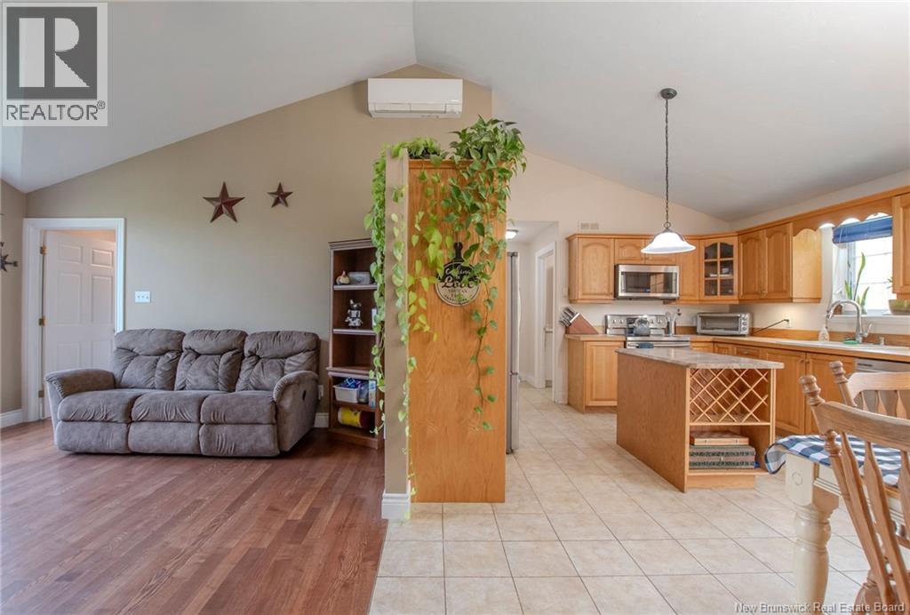 107 Bois Joli, Bouctouche, New Brunswick  E4S 2X3 - Photo 6 - NB125287