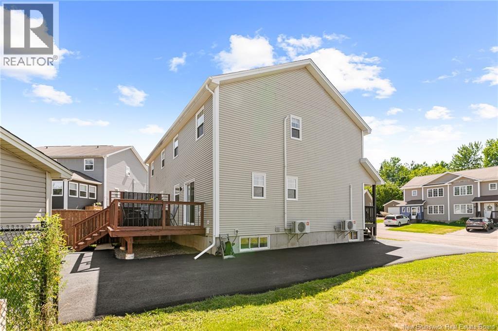 20 Des Frenes, Dieppe, New Brunswick  E1A 9B3 - Photo 2 - NB125235