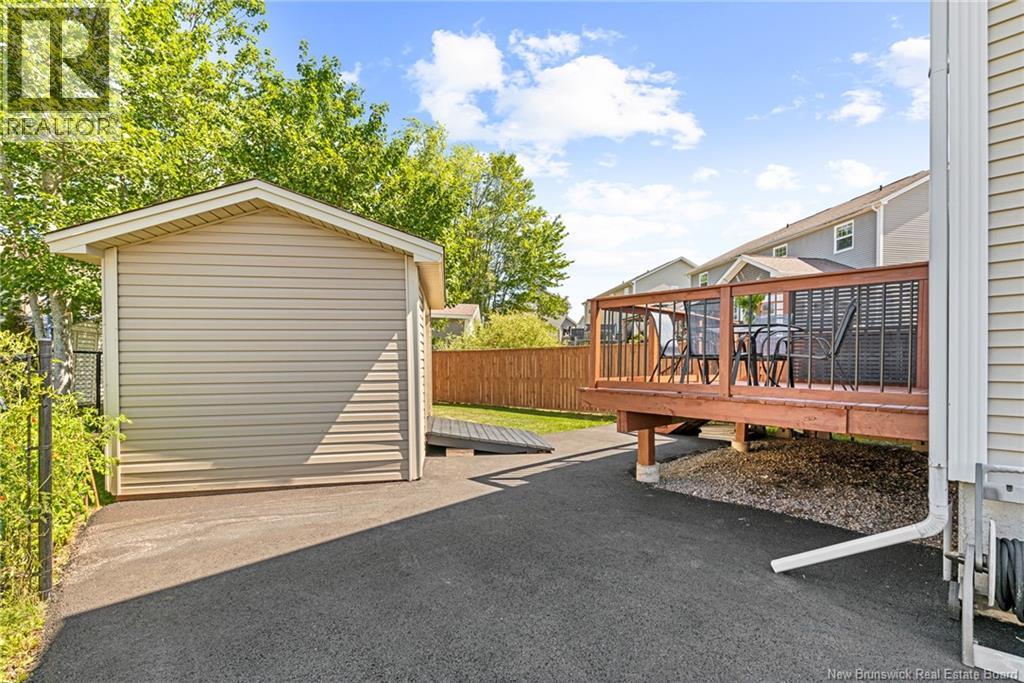 20 Des Frenes, Dieppe, New Brunswick  E1A 9B3 - Photo 42 - NB125235