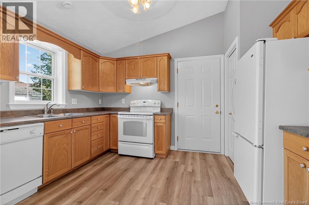 1421 Salisbury Road, Moncton, New Brunswick  E1E 4P8 - Photo 23 - NB125279