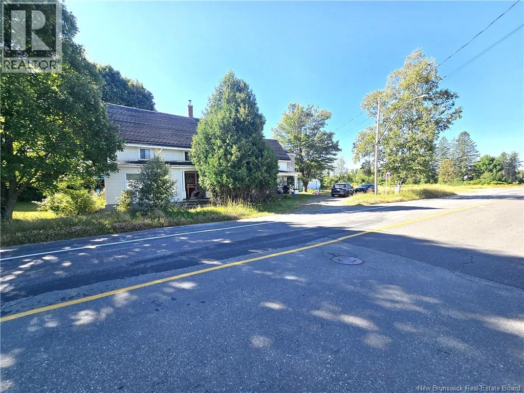 2424 Commerciale Street, Saint-François-De-Madawaska, New Brunswick  E7A 1B6 - Photo 40 - NB125396