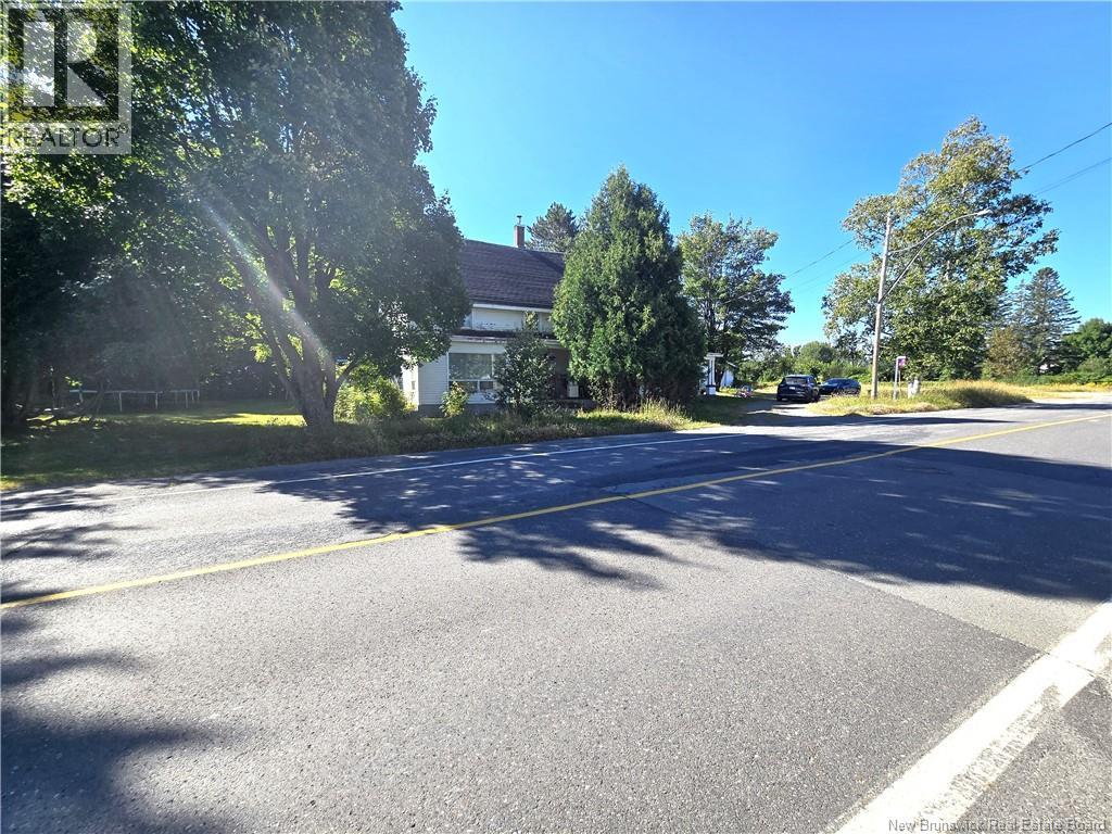 2424 Commerciale Street, Saint-François-De-Madawaska, New Brunswick  E7A 1B6 - Photo 41 - NB125396