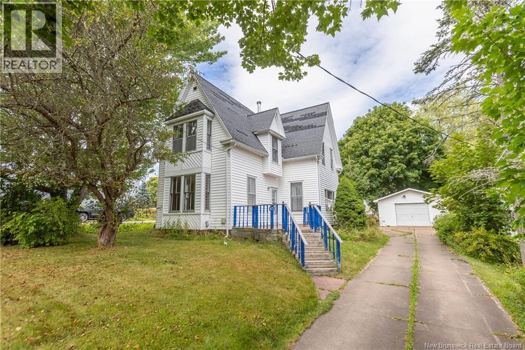 43 King Street, Sackville, New Brunswick  E4L 3G2 - Photo 1 - NB125418