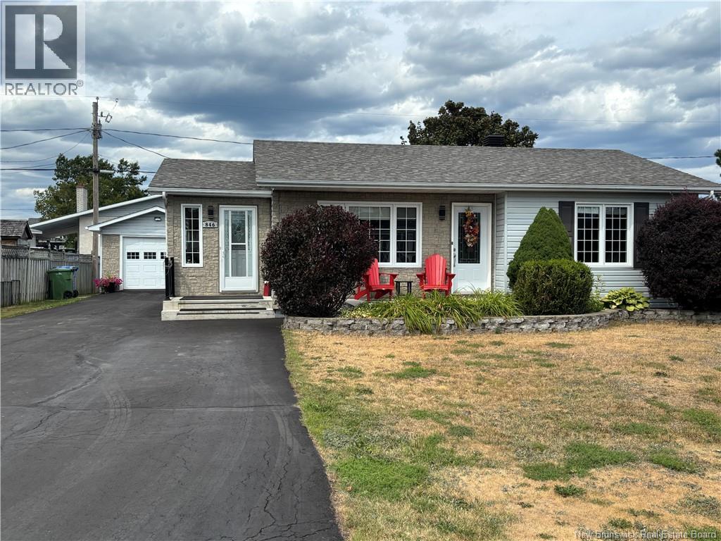 846 Rue St-Pierre, Beresford, New Brunswick  E8K 1S2 - Photo 2 - NB125435