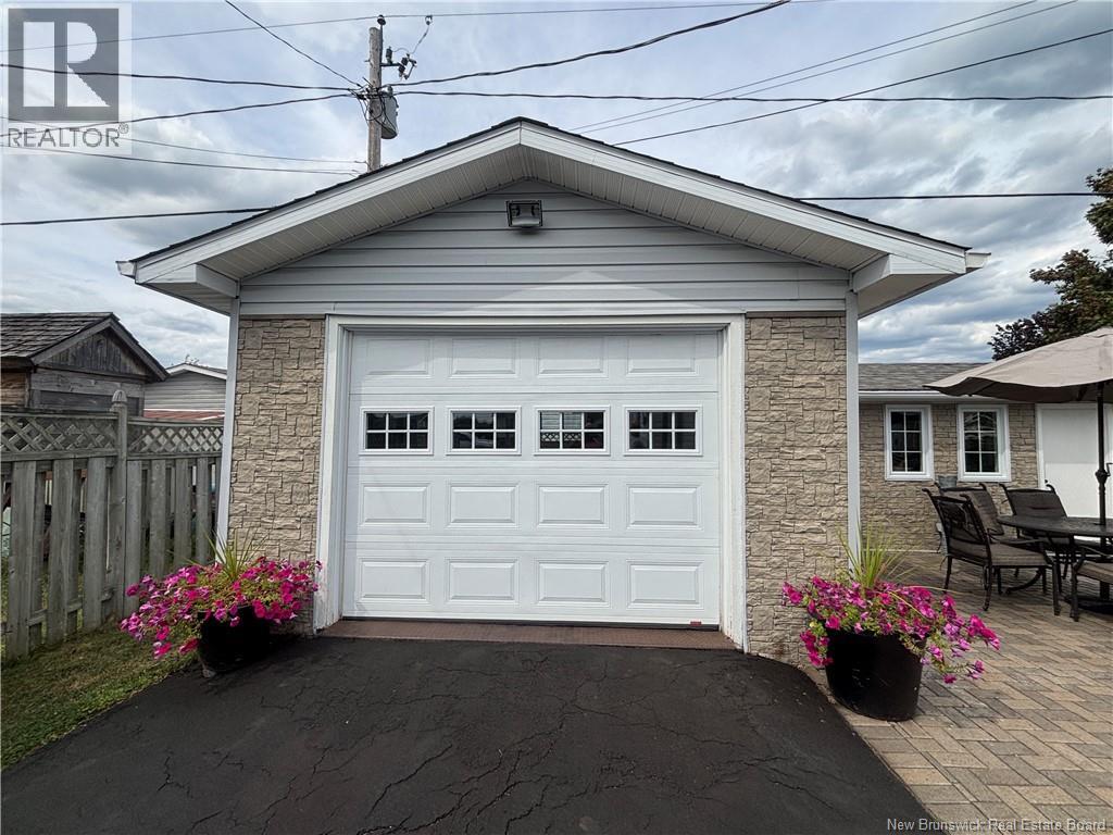 846 Rue St-Pierre, Beresford, New Brunswick  E8K 1S2 - Photo 31 - NB125435