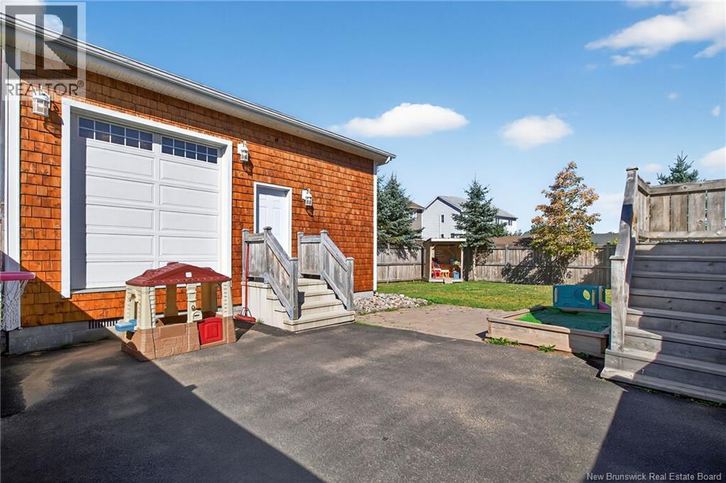 144 Oak Ridge Drive, Moncton, New Brunswick  E1G 0M2 - Photo 3 - NB125339