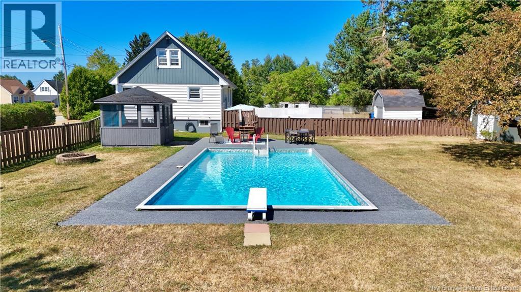 1065 Bayview, Bathurst, New Brunswick  E2A 5W5 - Photo 31 - NB125426