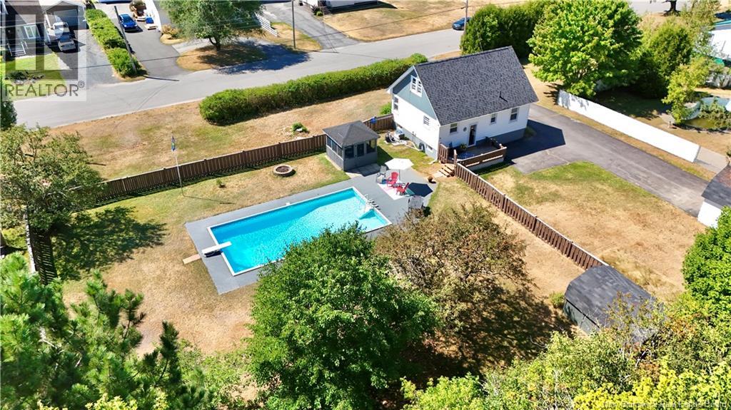 1065 Bayview, Bathurst, New Brunswick  E2A 5W5 - Photo 6 - NB125426