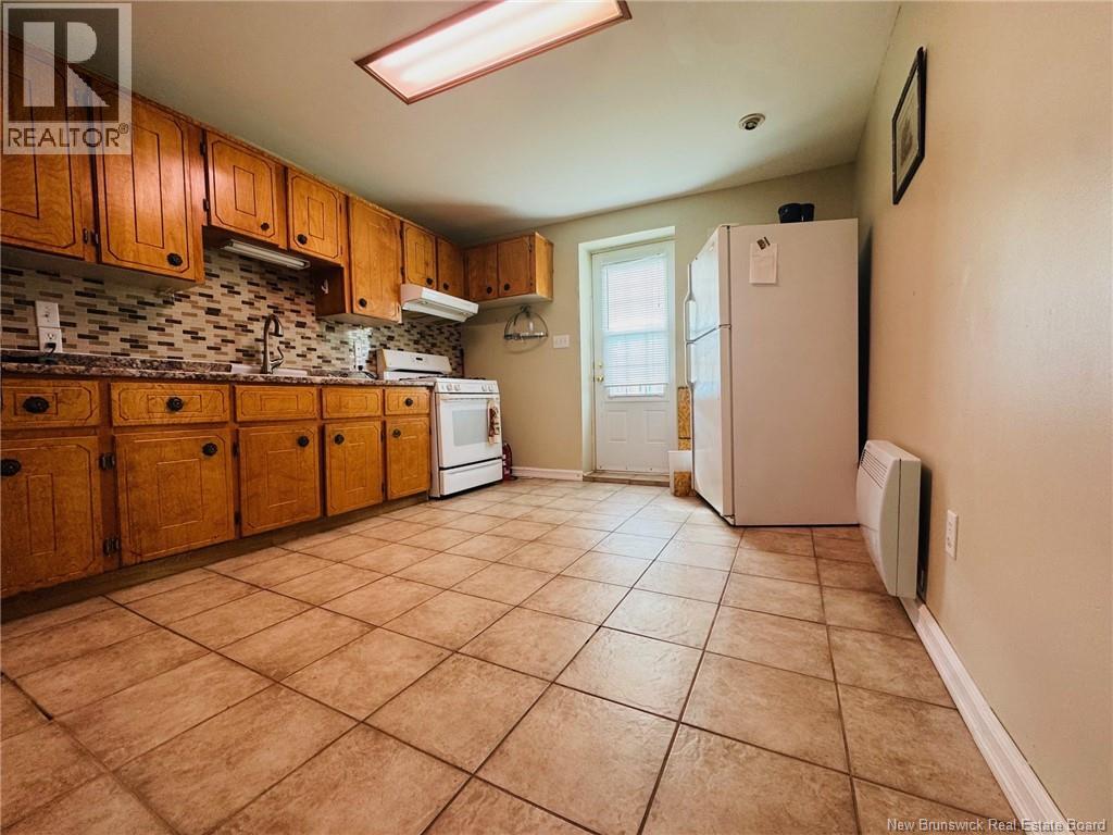 327 Victoria Street, Dalhousie, New Brunswick  E8C 2T7 - Photo 11 - NB125489