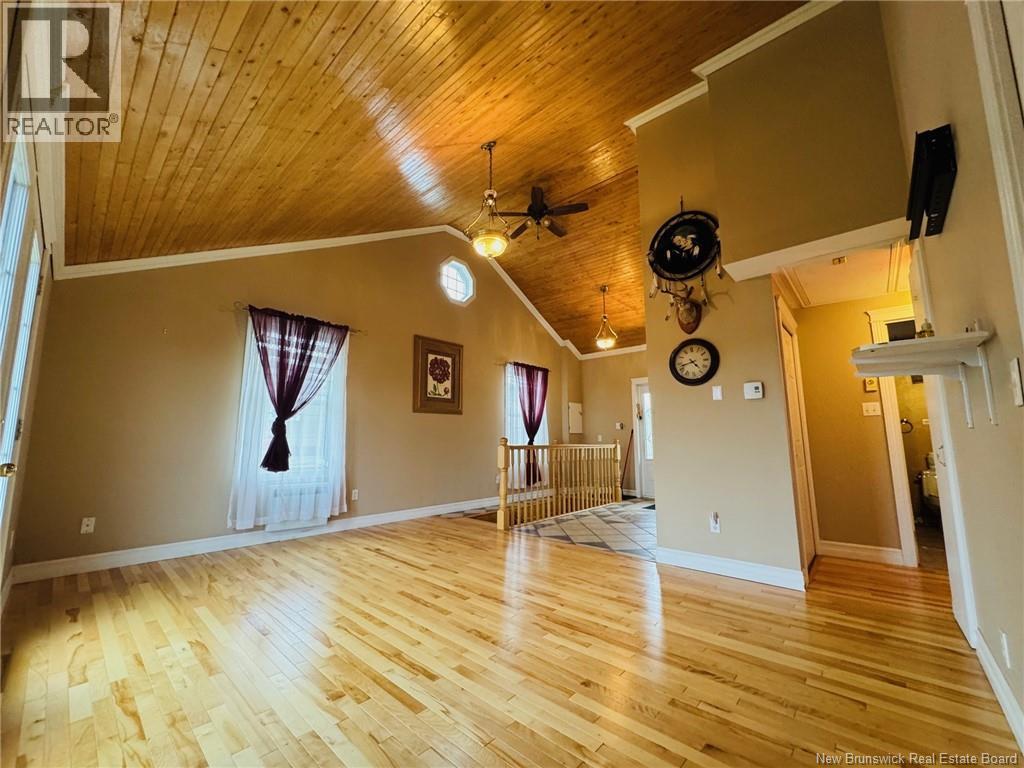 327 Victoria Street, Dalhousie, New Brunswick  E8C 2T7 - Photo 3 - NB125489