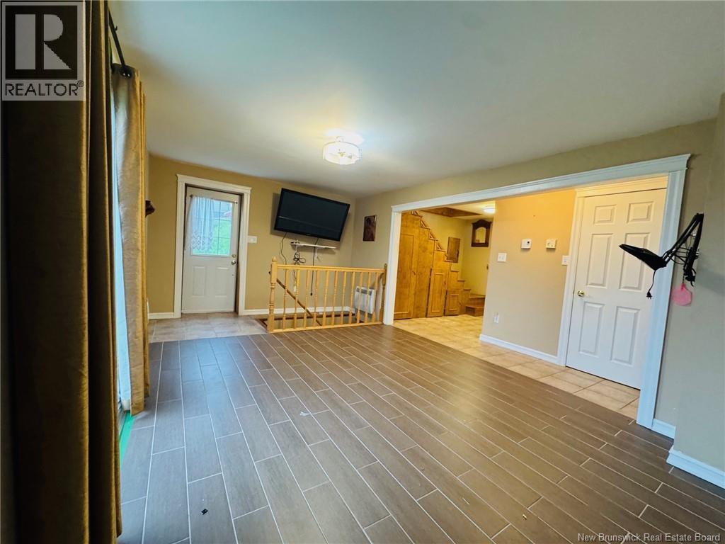 327 Victoria Street, Dalhousie, New Brunswick  E8C 2T7 - Photo 9 - NB125489