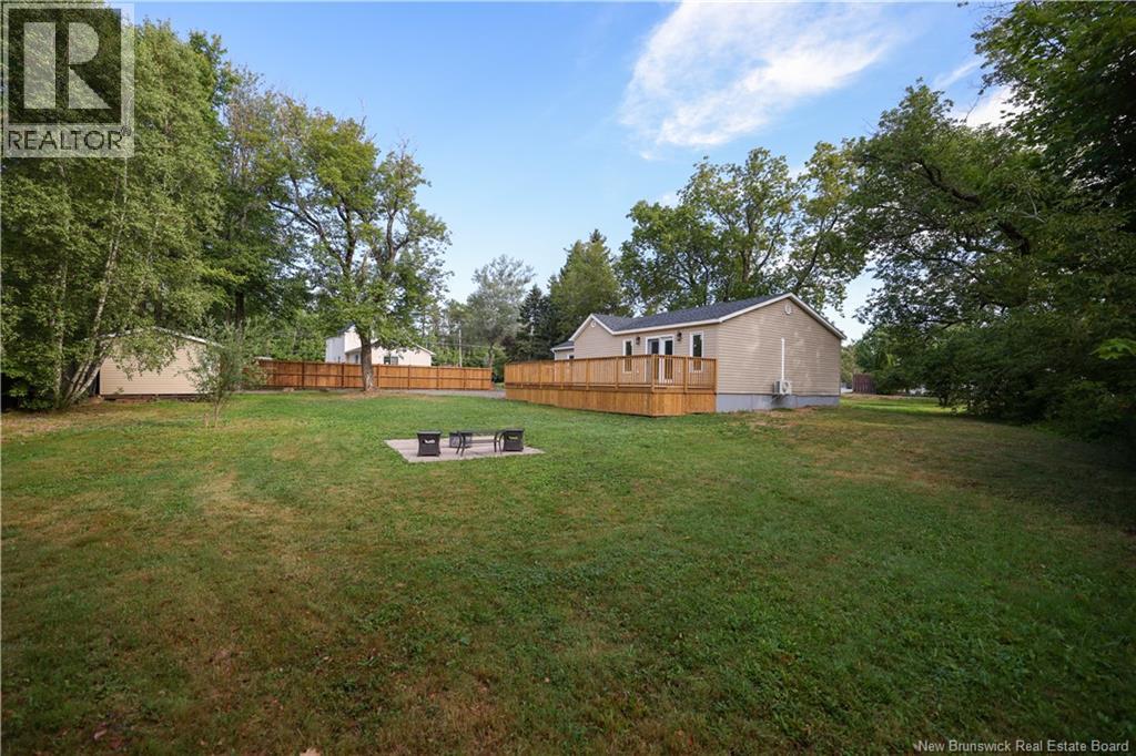 542 Salisbury Road, Moncton, New Brunswick  E1E 1B8 - Photo 2 - NB125284