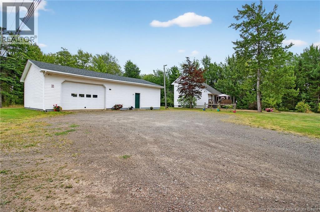 2135 Elmwood, Moncton, New Brunswick  E1H 2H9 - Photo 43 - NB125521