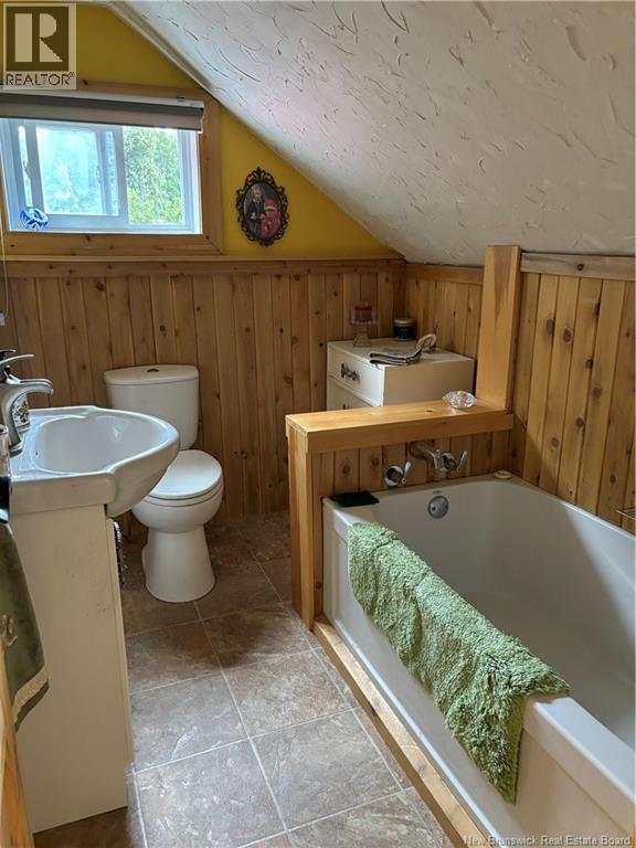 1760 St.peter Avenue, Bathurst, New Brunswick  E2A 7J4 - Photo 20 - NB125523