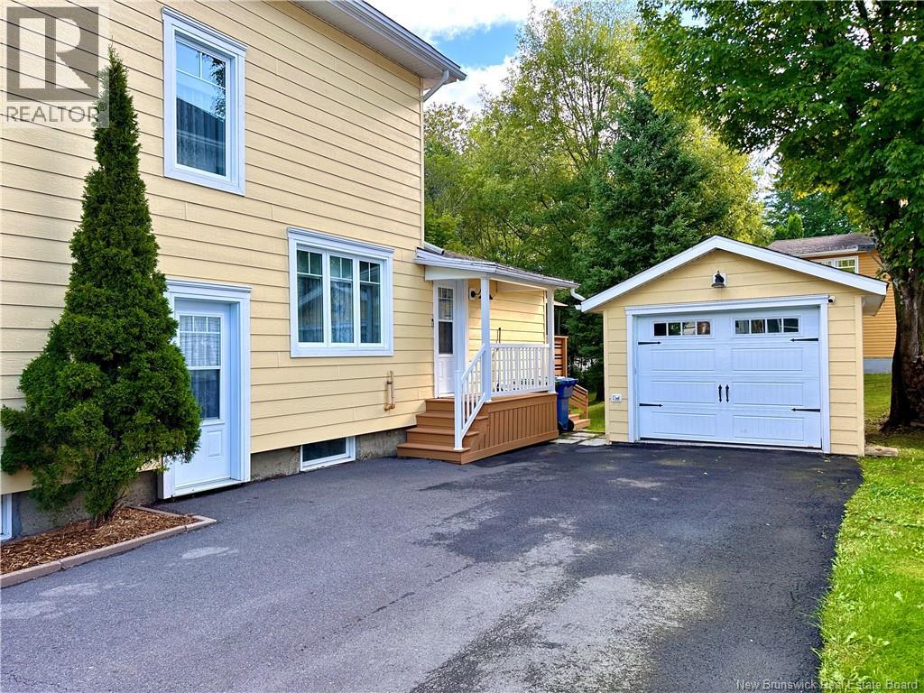 69 Fraser Avenue, Edmundston, New Brunswick  E3V 2B6 - Photo 3 - NB125468