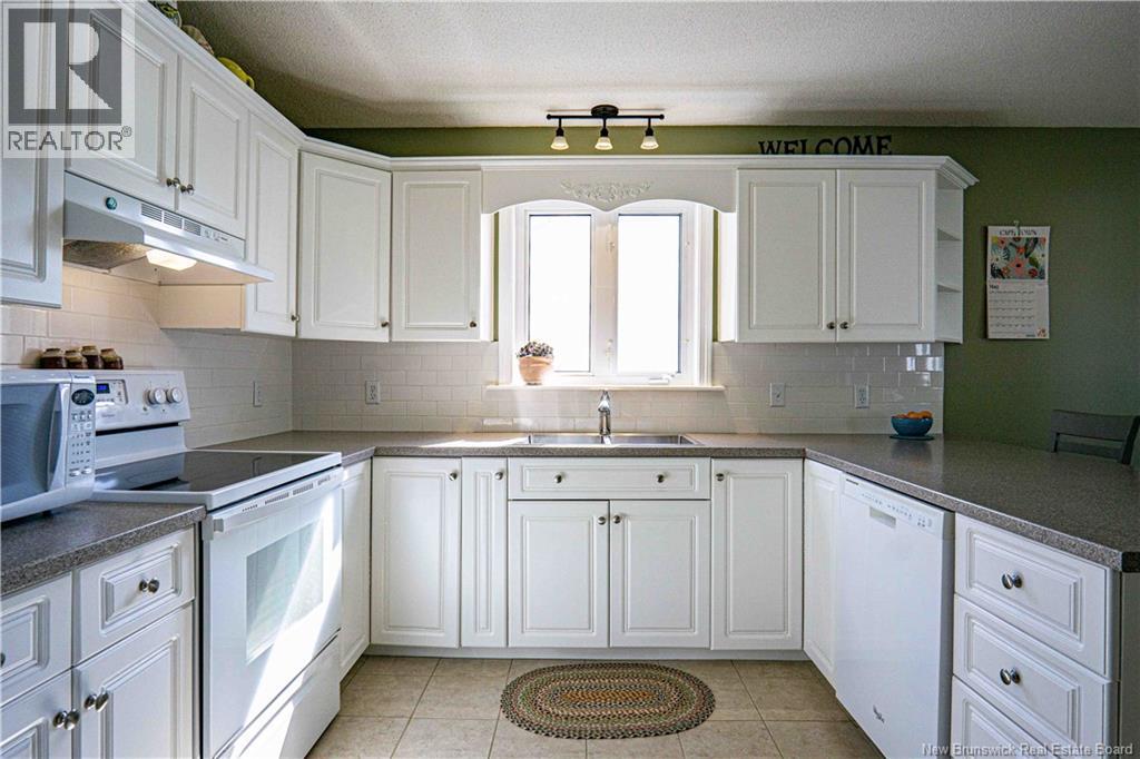 8 Lansdown Avenue, Oromocto, New Brunswick  E2V 4P3 - Photo 10 - NB125554