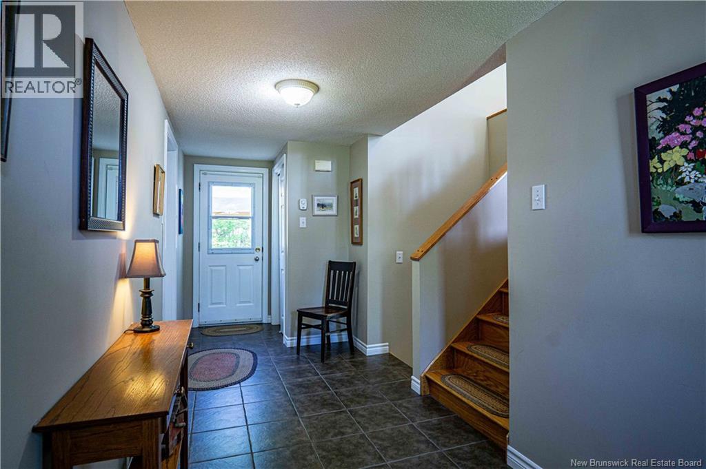 8 Lansdown Avenue, Oromocto, New Brunswick  E2V 4P3 - Photo 2 - NB125554