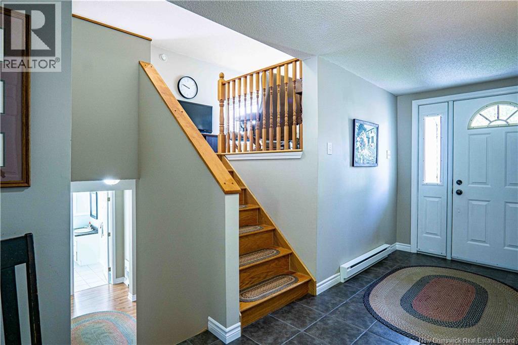 8 Lansdown Avenue, Oromocto, New Brunswick  E2V 4P3 - Photo 3 - NB125554