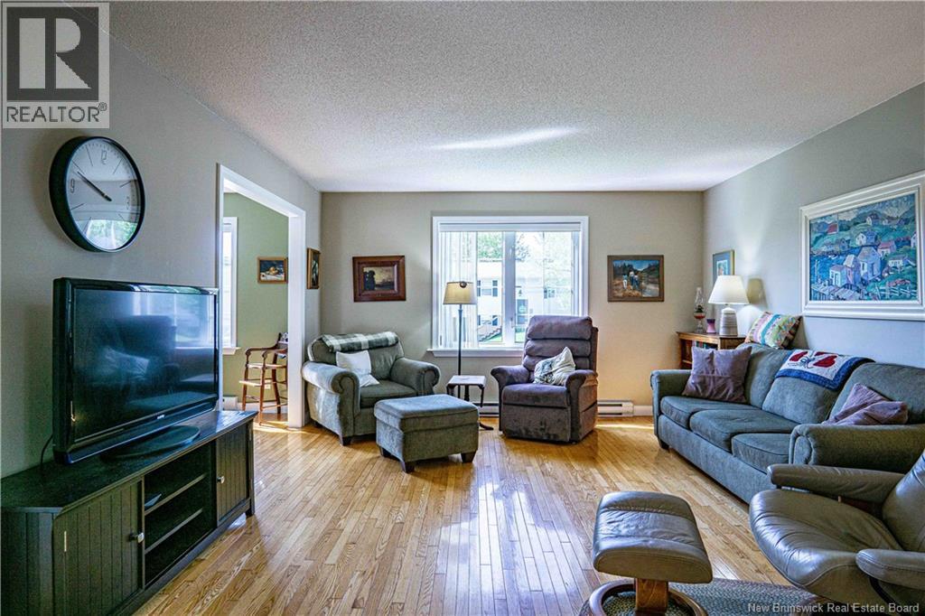 8 Lansdown Avenue, Oromocto, New Brunswick  E2V 4P3 - Photo 5 - NB125554