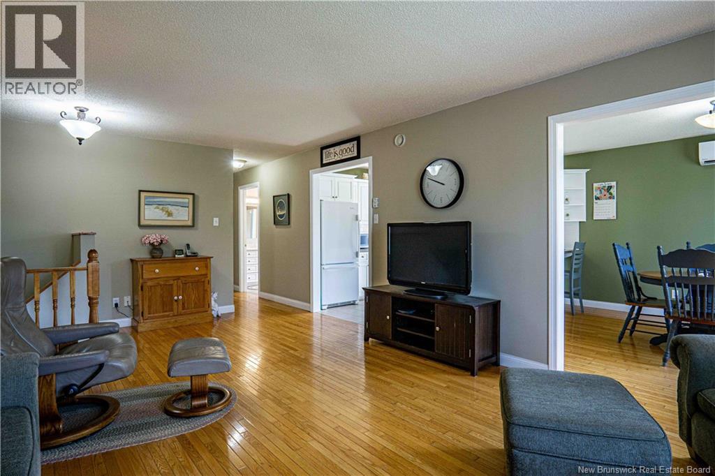 8 Lansdown Avenue, Oromocto, New Brunswick  E2V 4P3 - Photo 7 - NB125554