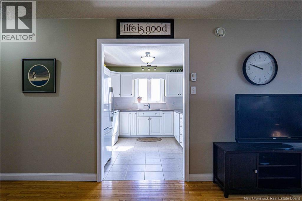 8 Lansdown Avenue, Oromocto, New Brunswick  E2V 4P3 - Photo 9 - NB125554