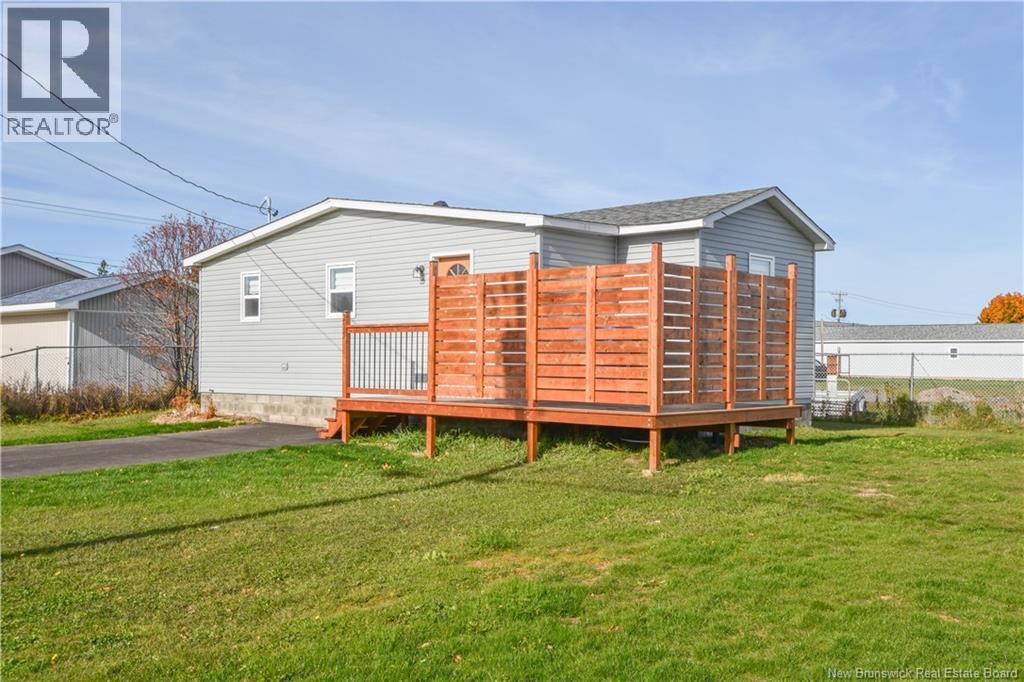 215 2e Rue Street, Shippagan, New Brunswick  E8S 1T4 - Photo 3 - NB125561