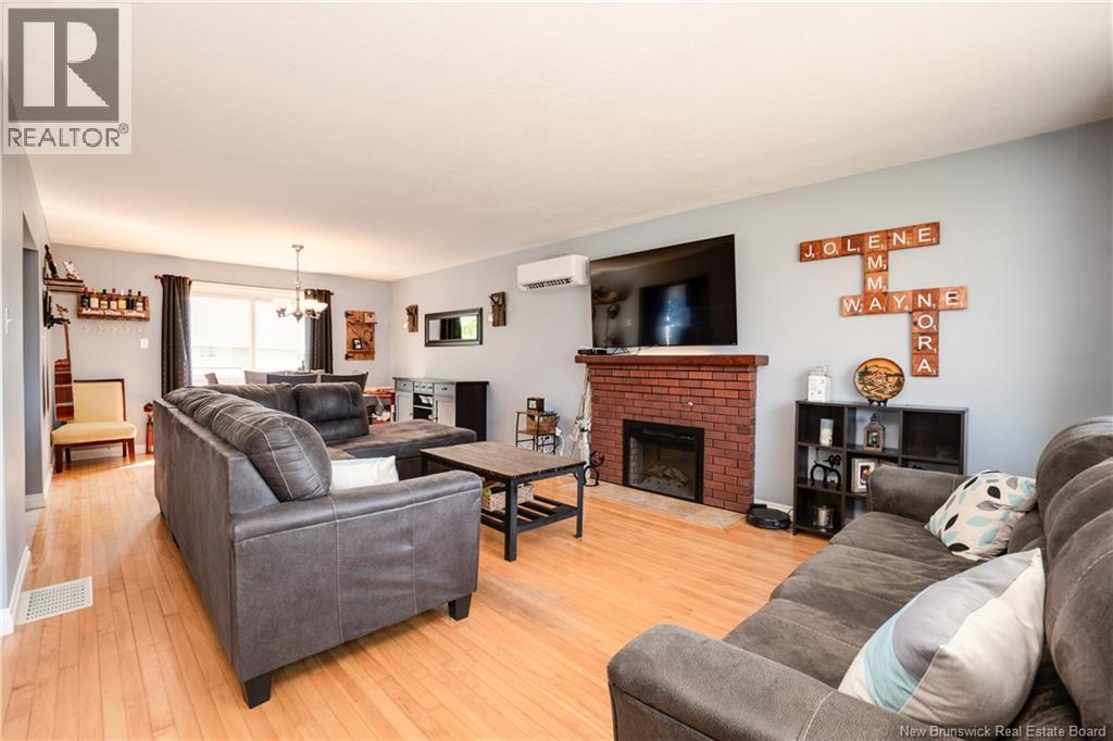 8 Copp Street, Dieppe, New Brunswick  E1A 2H1 - Photo 2 - NB125537