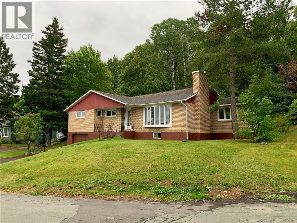 518 Riverview, Dalhousie, New Brunswick  E8C 2K7 - Photo 3 - NB125511