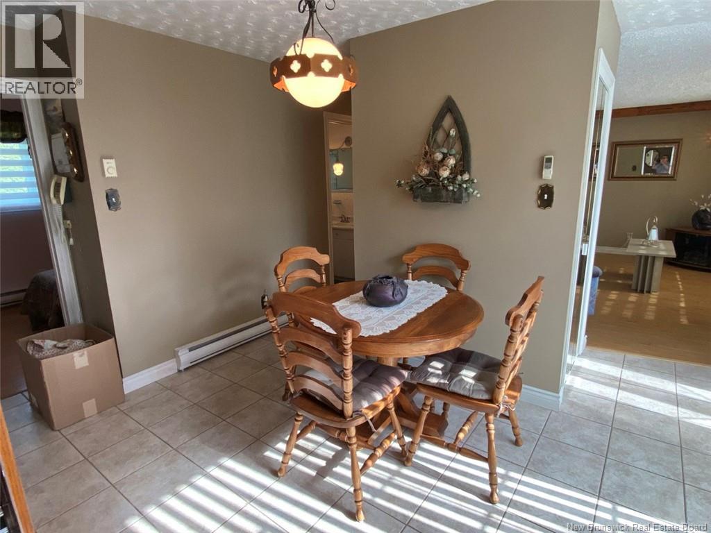 60 Chouinard Avenue, Edmundston, New Brunswick  E3V 3L8 - Photo 5 - NB125559