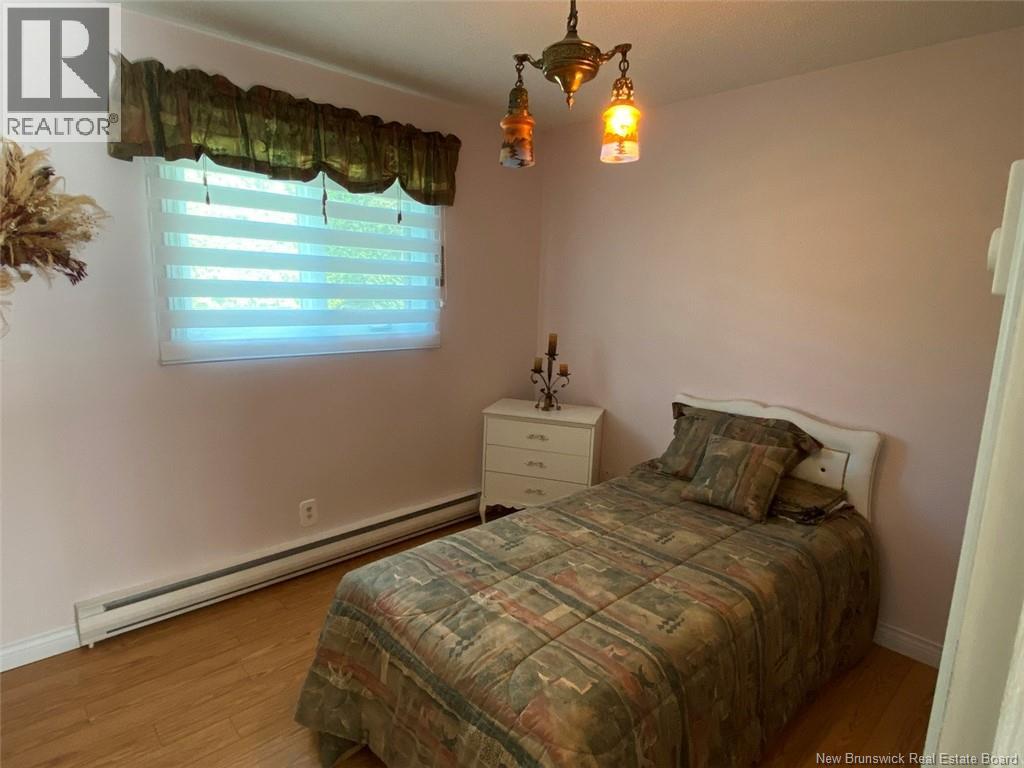60 Chouinard Avenue, Edmundston, New Brunswick  E3V 3L8 - Photo 9 - NB125559