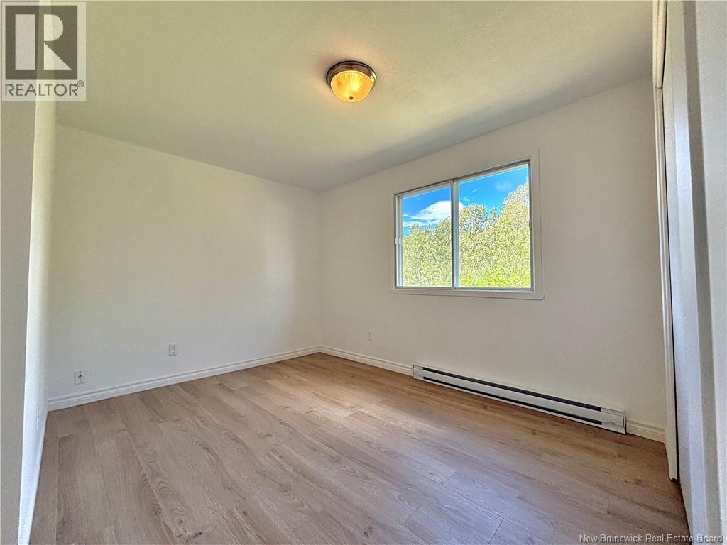 1185 Bryar, Beresford, New Brunswick  E8K 1B2 - Photo 17 - NB125583