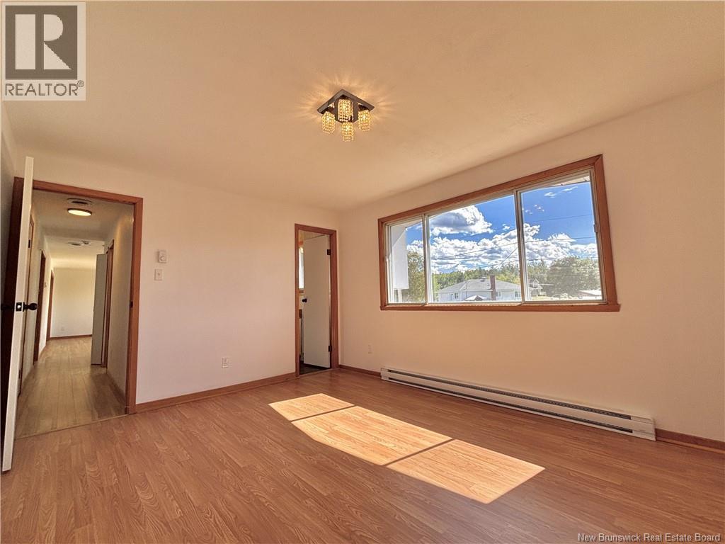 1185 Bryar, Beresford, New Brunswick  E8K 1B2 - Photo 20 - NB125583