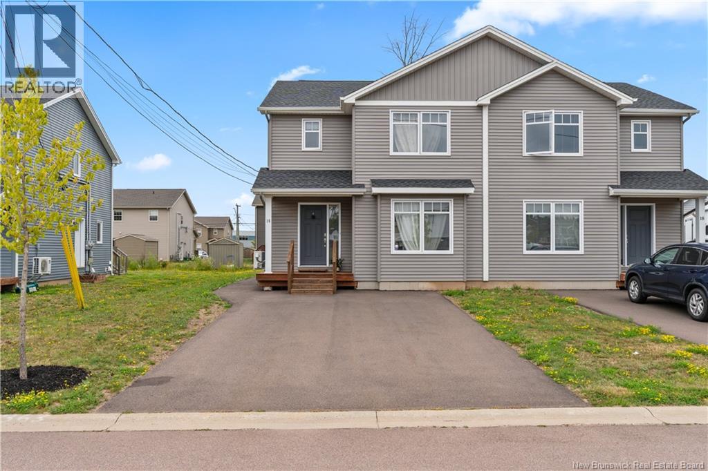 16 Brooklyn, Moncton, New Brunswick  E1A 7E8 - Photo 1 - NB125617