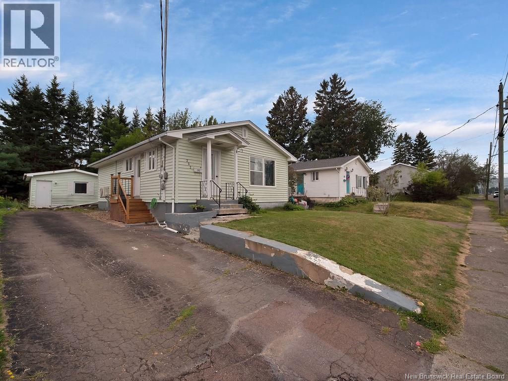 202 Noel Street, Moncton, New Brunswick  E1C 4G4 - Photo 3 - NB125651