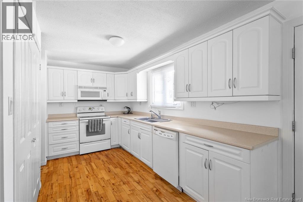 20 Richards Court, Fredericton, New Brunswick  E3B 5K6 - Photo 3 - NB124936