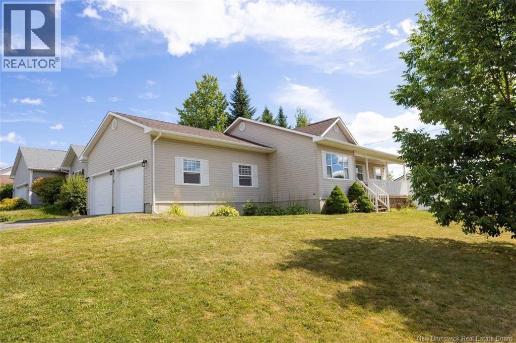 4 Hayward Court, Fredericton, New Brunswick  E3A 0A4 - Photo 2 - NB125657